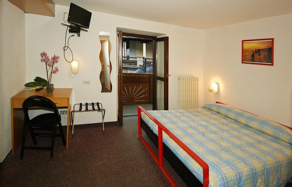 Hotel Rododendro Foppolo Rum bild