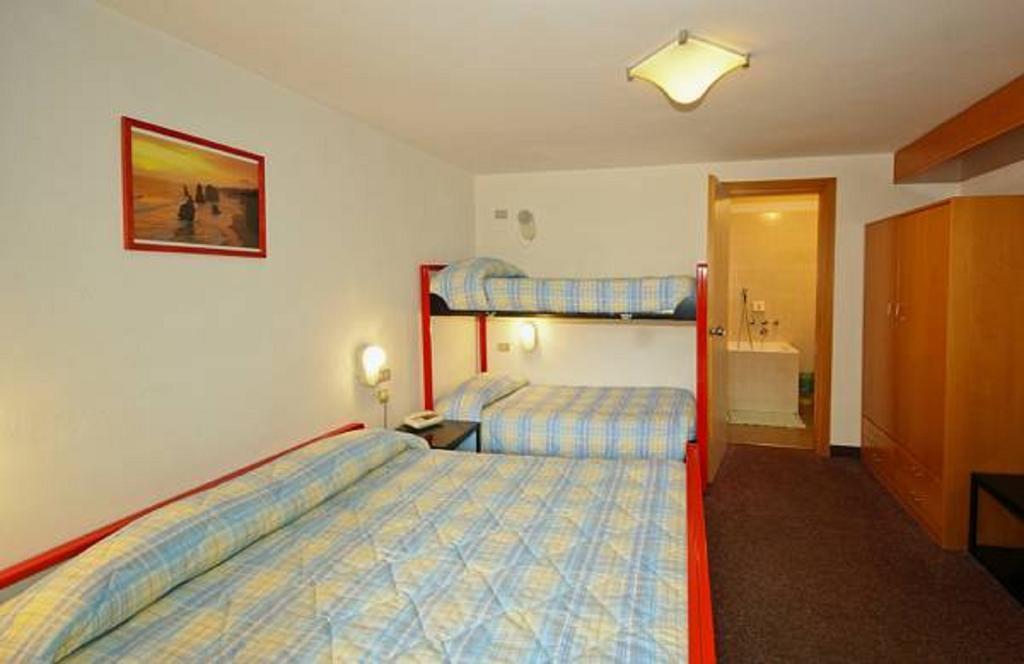 Hotel Rododendro Foppolo Rum bild
