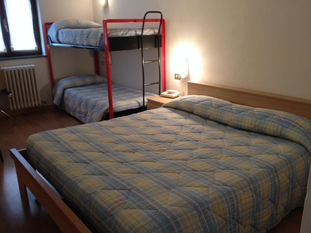 Hotel Rododendro Foppolo Rum bild